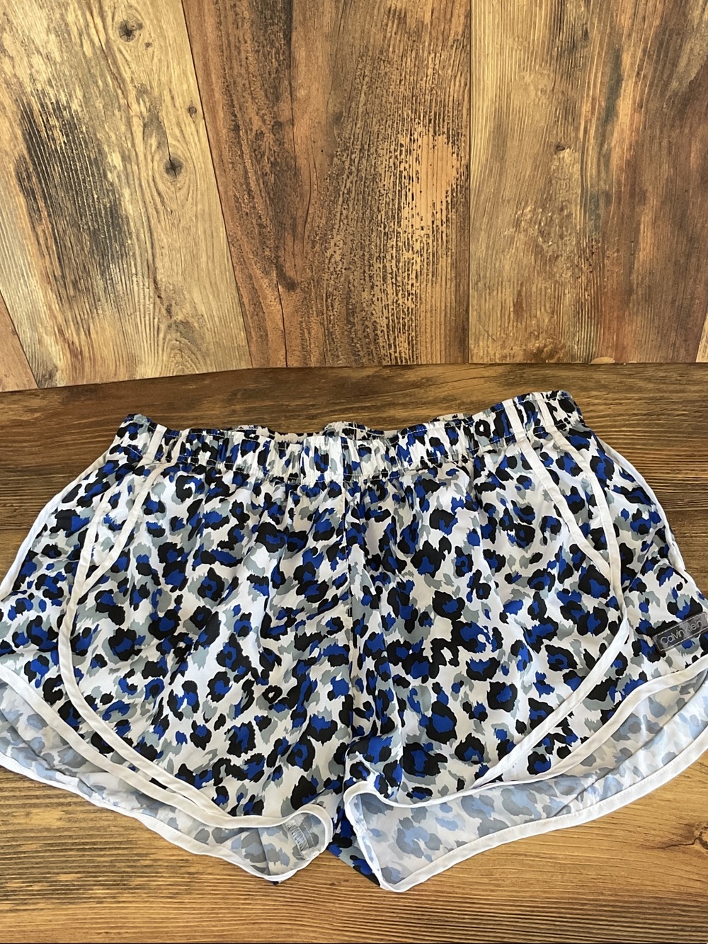 Calvin Klein Leopard-Print Athletic Running Shorts L       284B